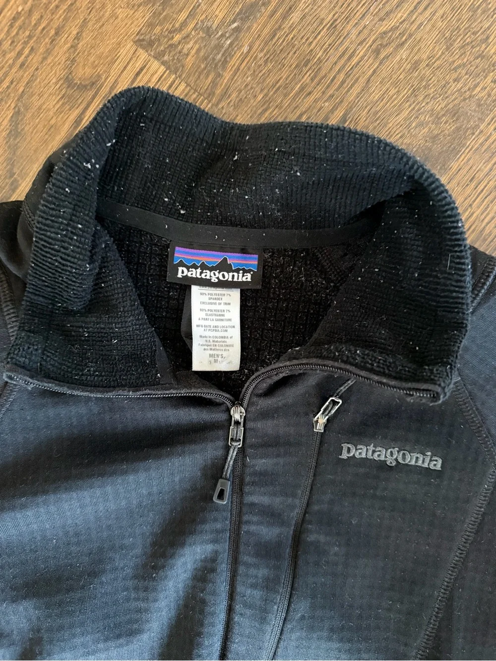 Patagonia Men’s Black R1 Quarter-Zip Pullover Medium